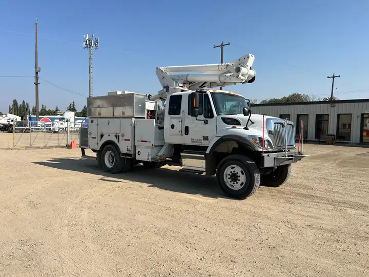 2019 International Cummins Motor IHC 7300 SFA 4X4