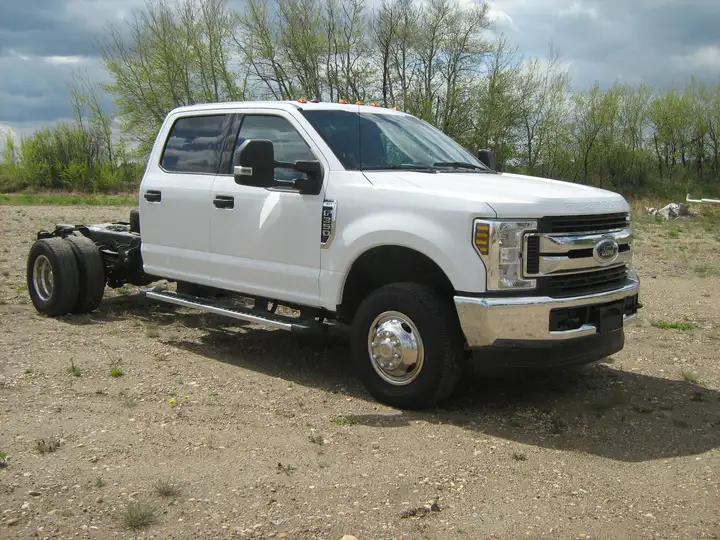 2019 Ford F-350 XLT 4X4 Crew Cab, Fully Loaded